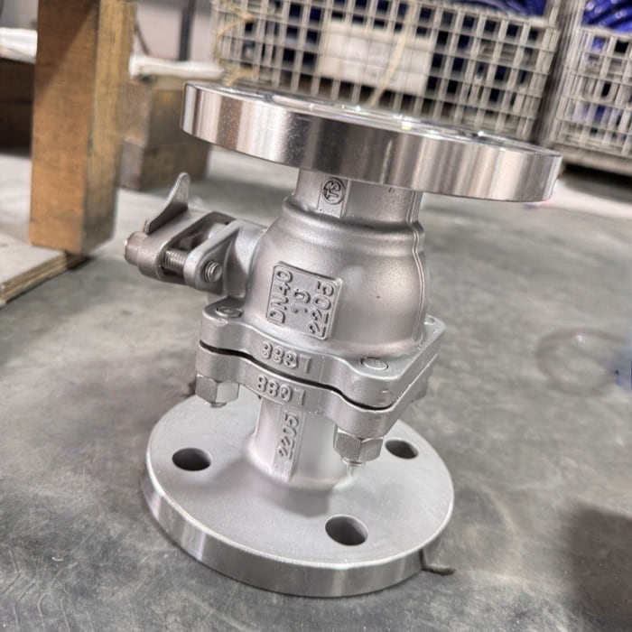 Duplex stainless steel ball valve